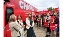 Election battle bus lands at college